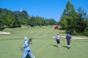 栃木ヶ丘ゴルフ倶楽部の画像イン10番ホール/ストレートでグリーンまで緩やかな打ち下ろしののミドル。