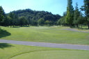 栃木ヶ丘ゴルフ倶楽部の画像アウト8番ホール/セカンドから右ドックのミドル